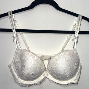 Lise Charmel Floral Contour Lace Bra With Bows - White 32/34
